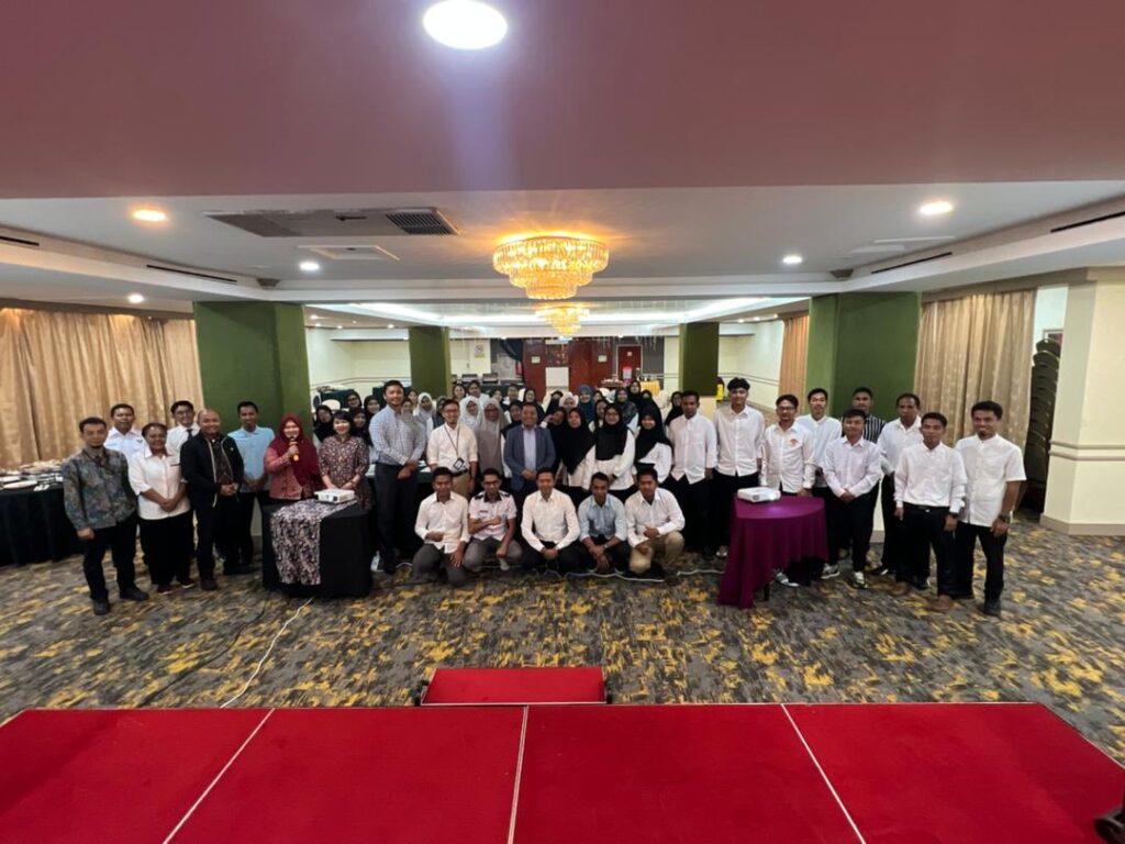 Antusiasnya 48 Guru dalam Mengikuti Fasilitasi Peningkatan Kompetensi Guru Pamong CLC SMP 2025