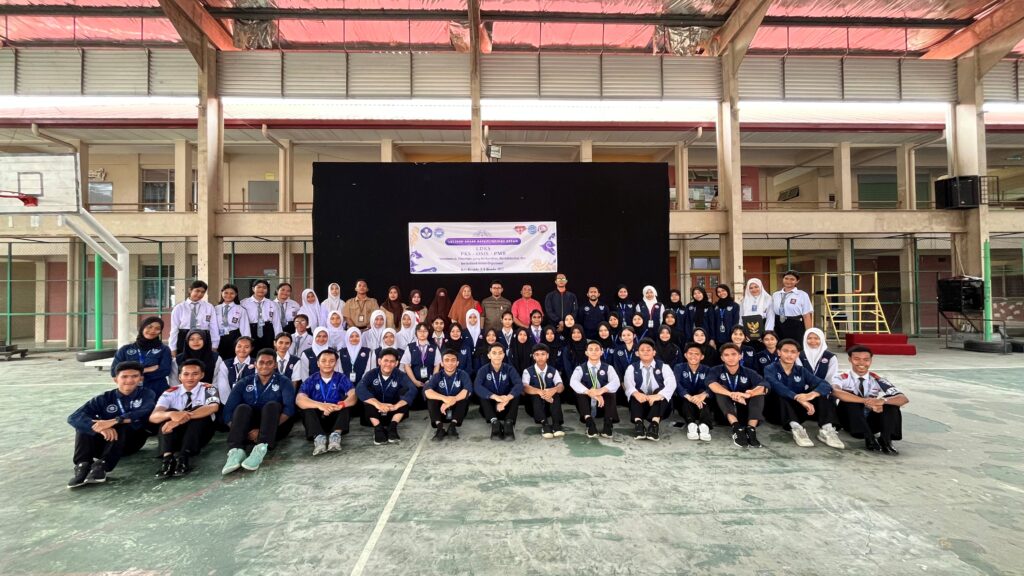 Kegiatan LDKS dan Diklatsar PMR, PKS, dan OSIS di Sekolah Indonesia Kota Kinabalu (SIKK)